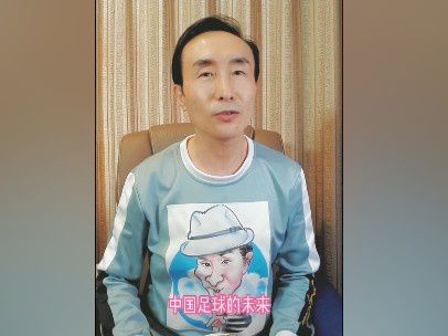 朵丝佳穿泳装图片
